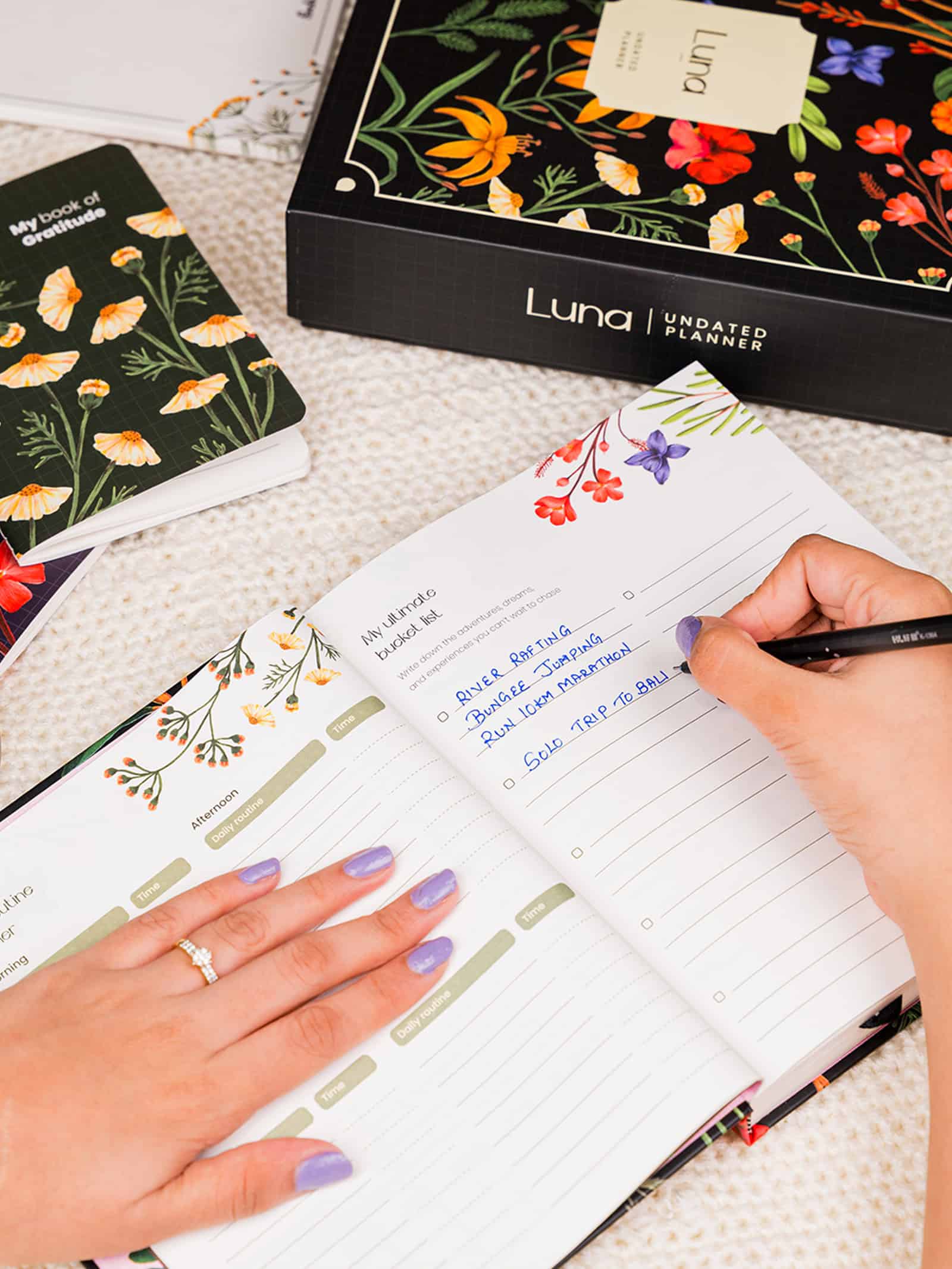 Scholar Luna Undated Planner - Black