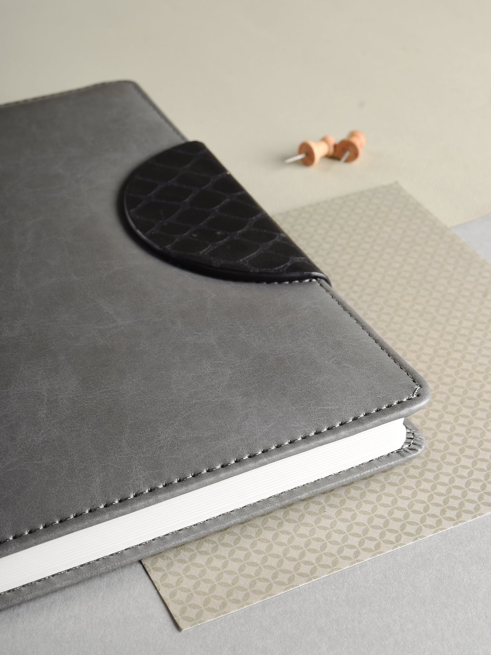 Scholar Notebook - Orion (192 Pages) (ORN) - Grey