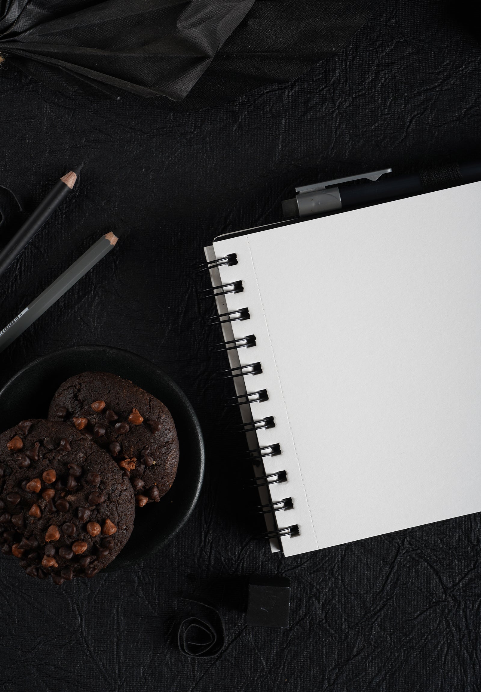 130 Gsm Noire Sketch Book (64 Sheets) (SJW)